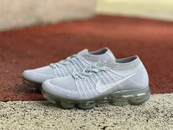 Nike大气垫白灰 NIKE耐克男子AIR VAPORMAX FK板鞋 849558-100