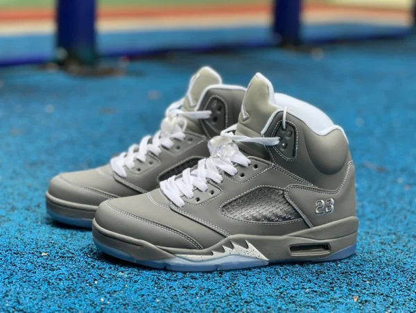 aj5灰狼🐺 Air Jordan 5 wolf grey AJ5狼灰 大灰狼 白 136027-005