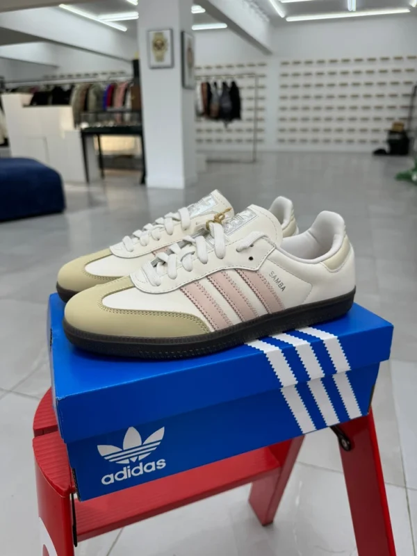 Adidas Originals Samba 桑巴德训鞋T字鞋 白粉色 IH2751