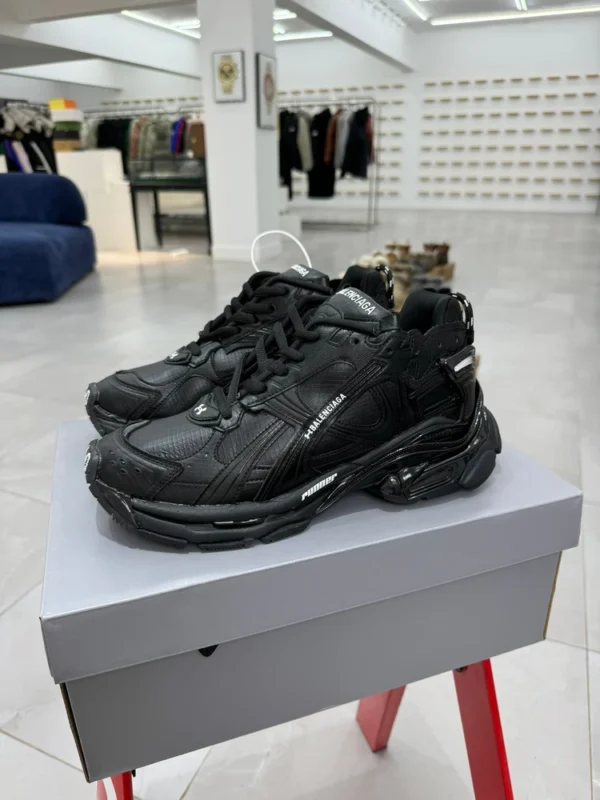 VG巴黎世家巴黎 7代Runner 安德玛UA联名！ Balenciaga x Under Armour